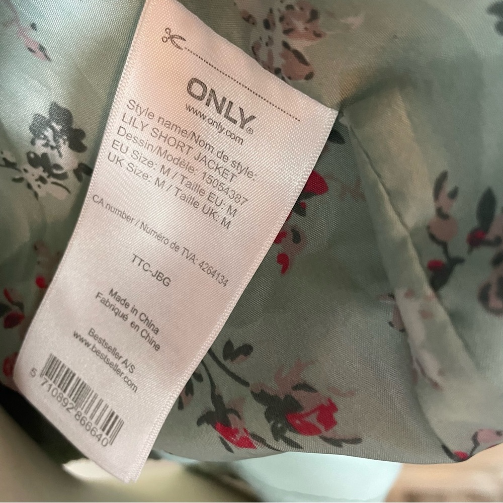 Only love Collection Lily short ruffle jacket - Picture 12 of 13
